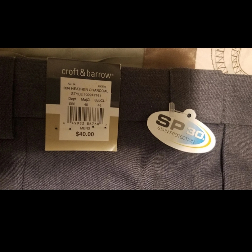 Croft & Barrow Pleated Relax Fit Flex Waistband Khakis